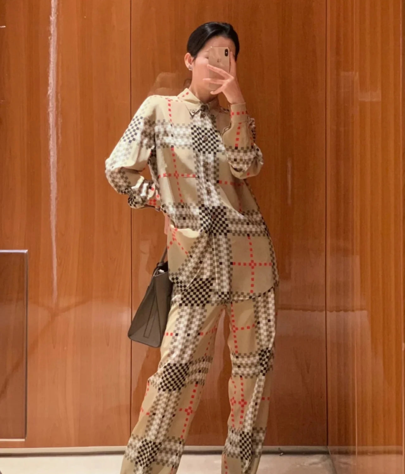 Shaky blouse