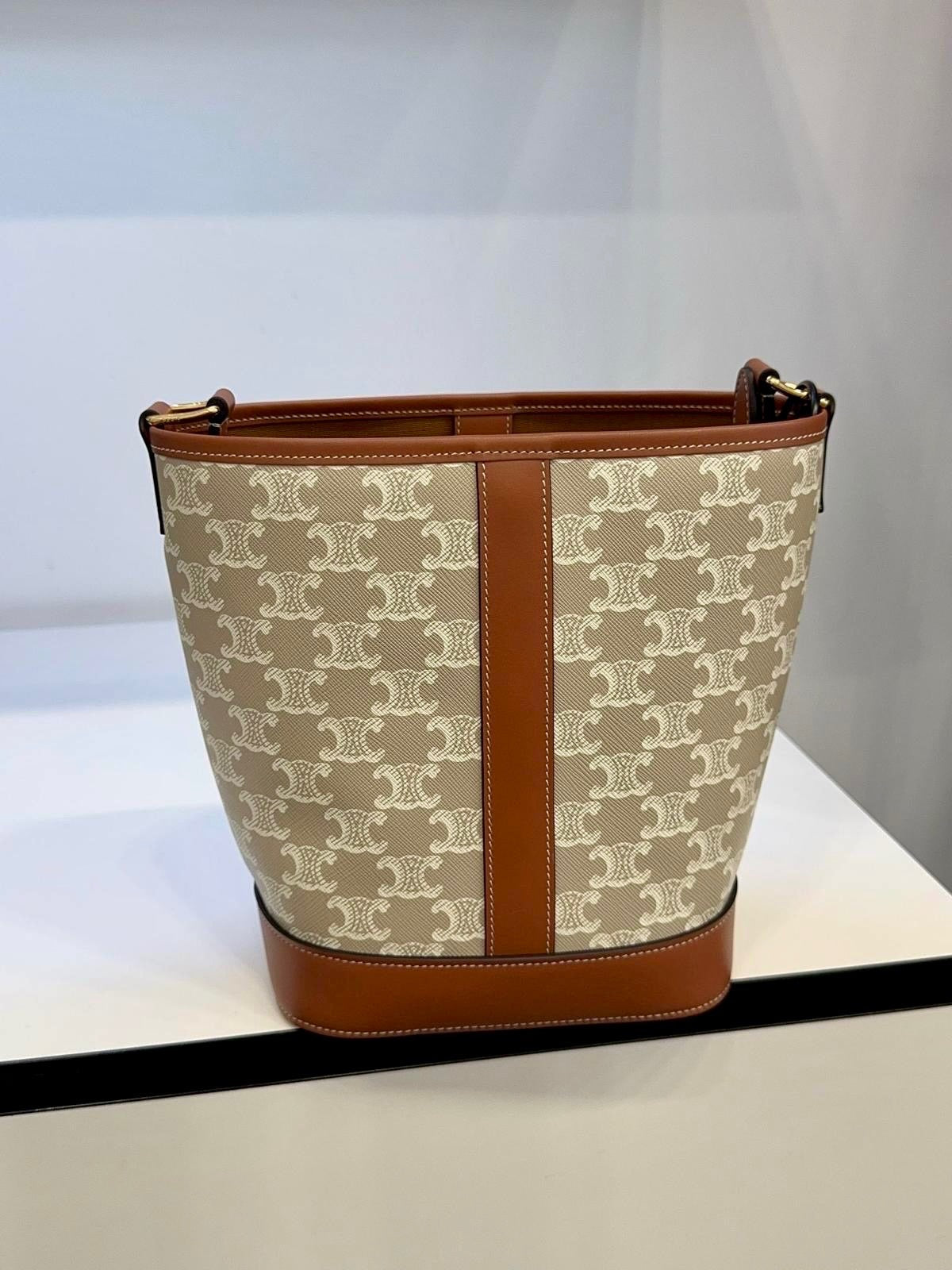 Cream Bucket Small Bag