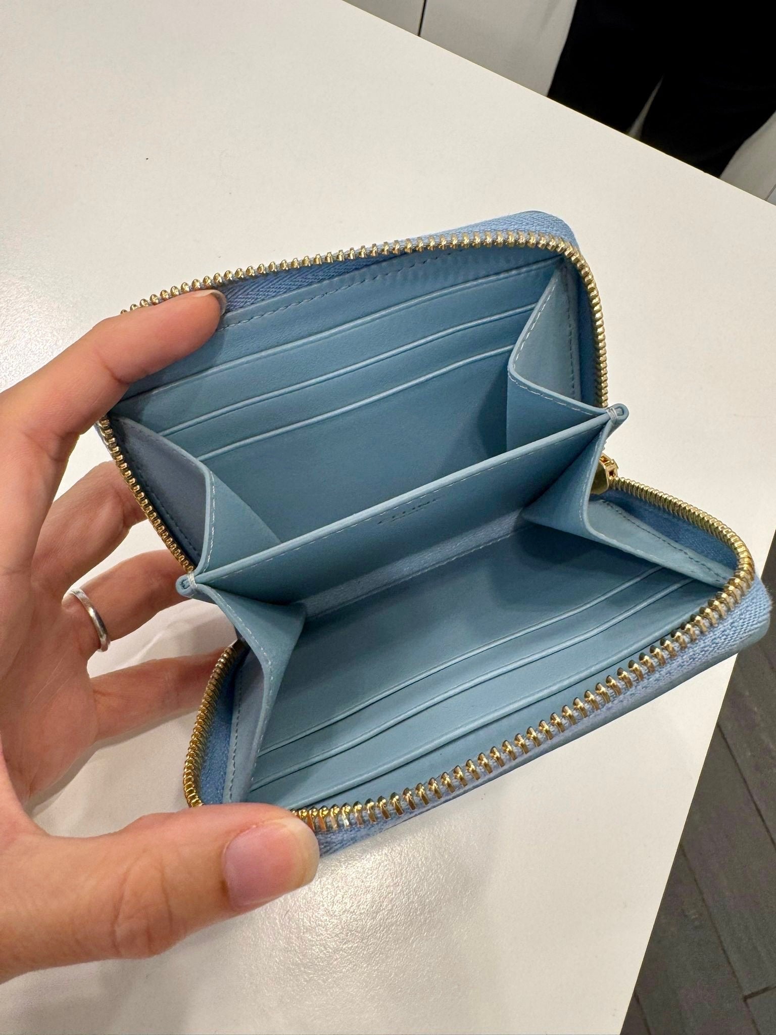 Compact Zipped wallet