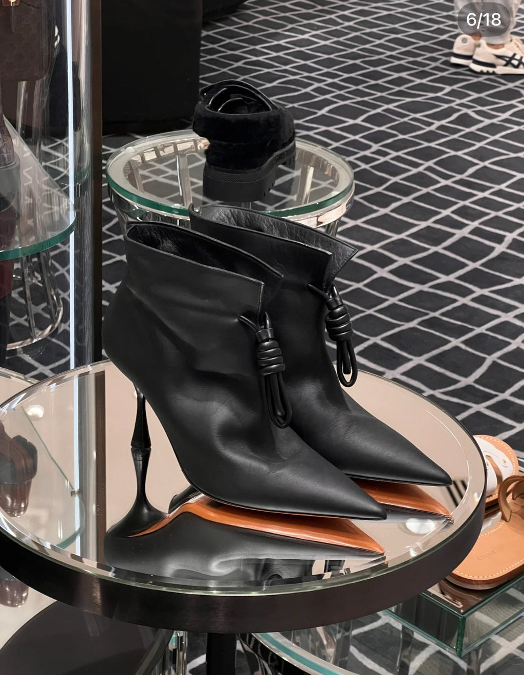 *Point Boots