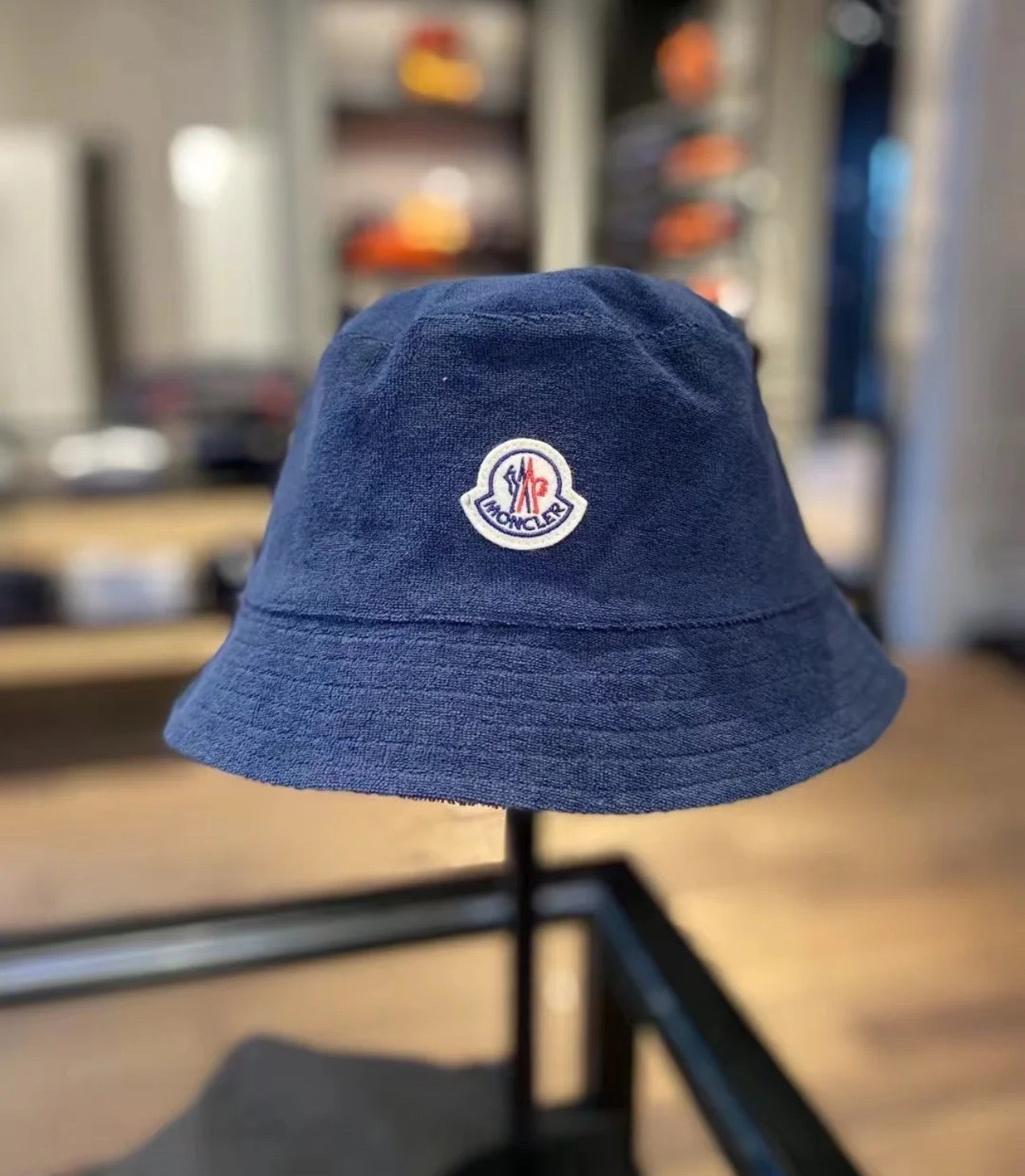 Bucket hat