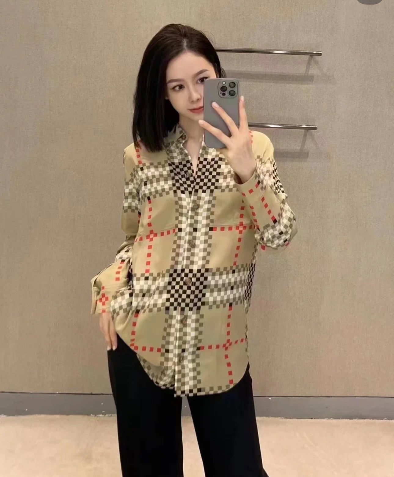 Shaky blouse