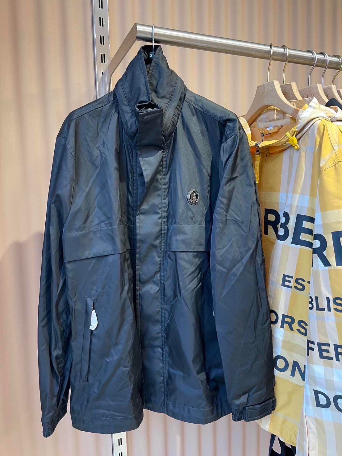 Neck sharp Jacket