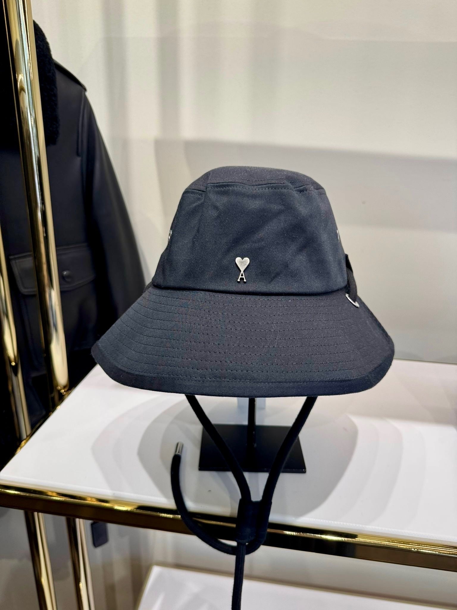 Heart Bucket hat