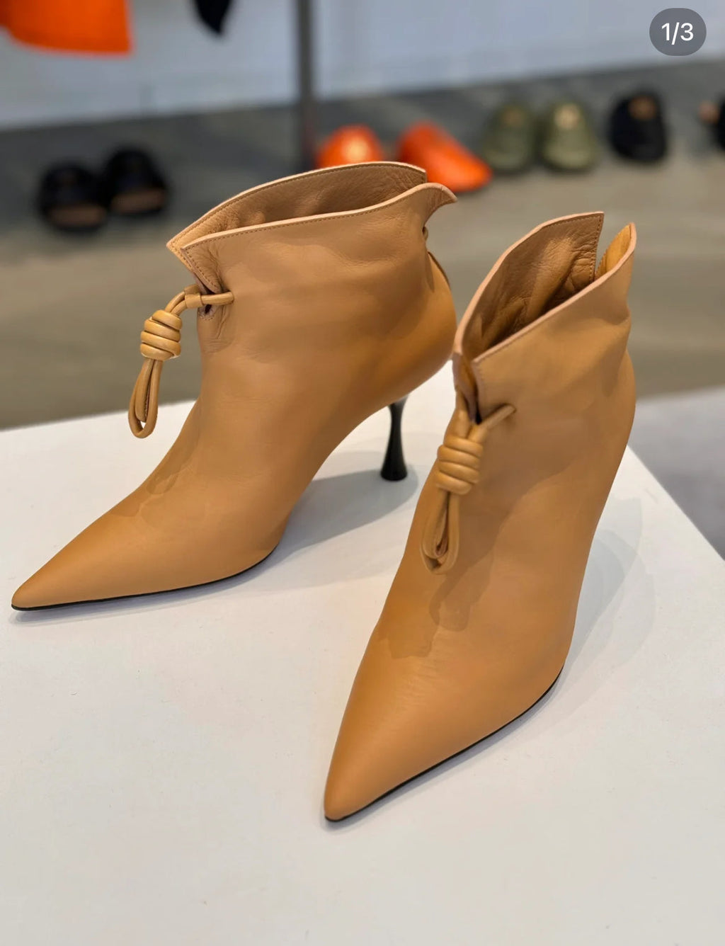 *Point Boots