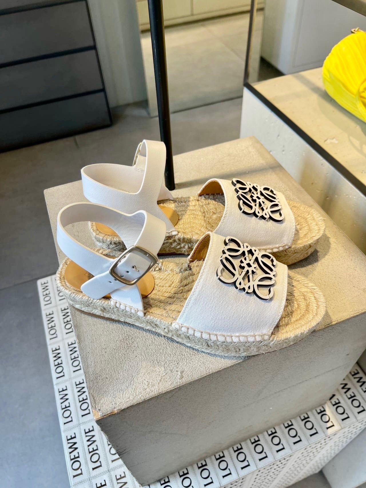 Comfy beige Sandals