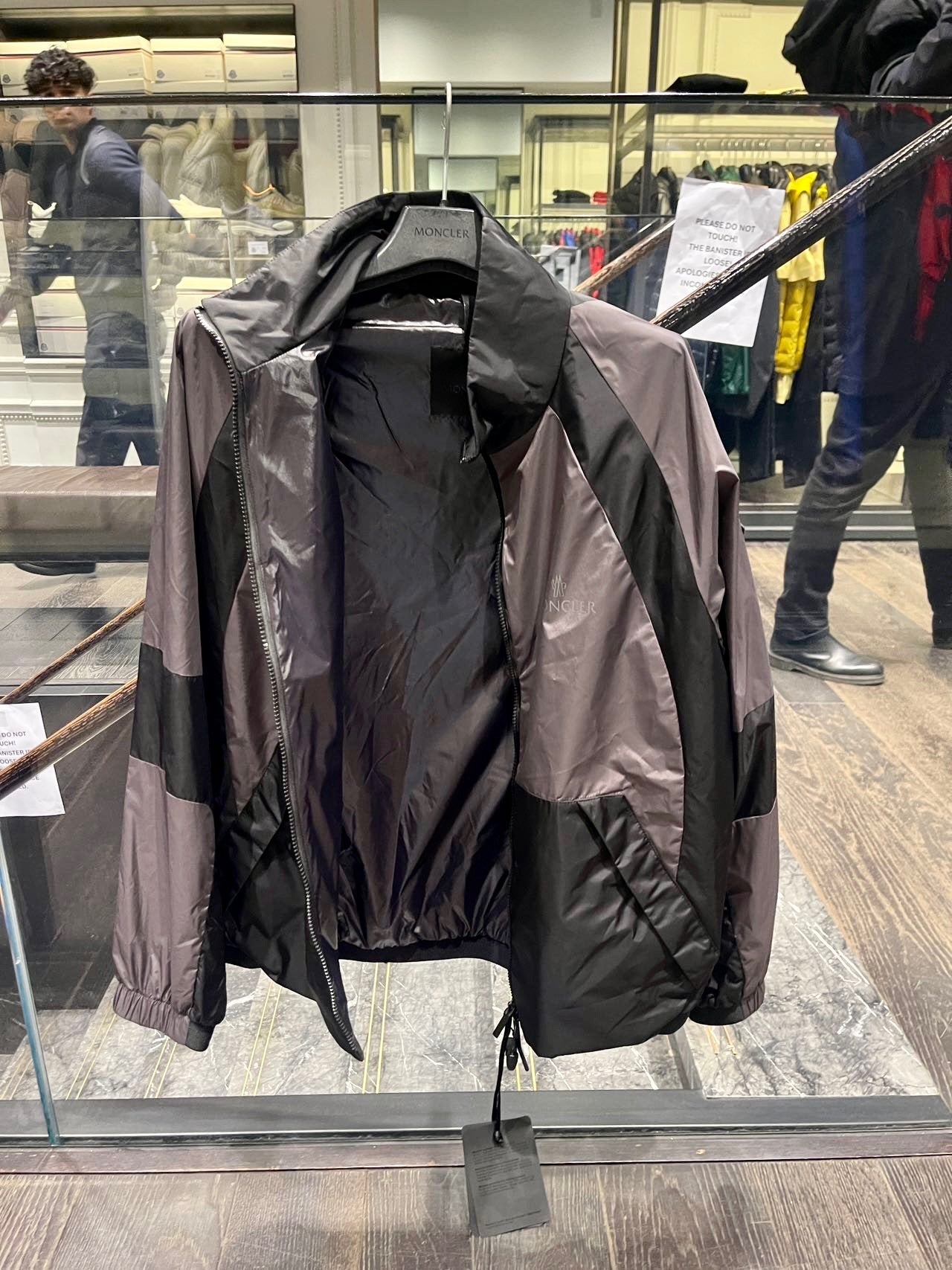 Wind breaker Jacket