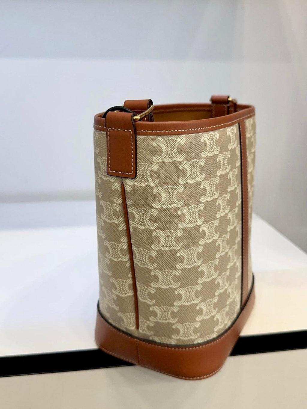 Cream Bucket Small Bag