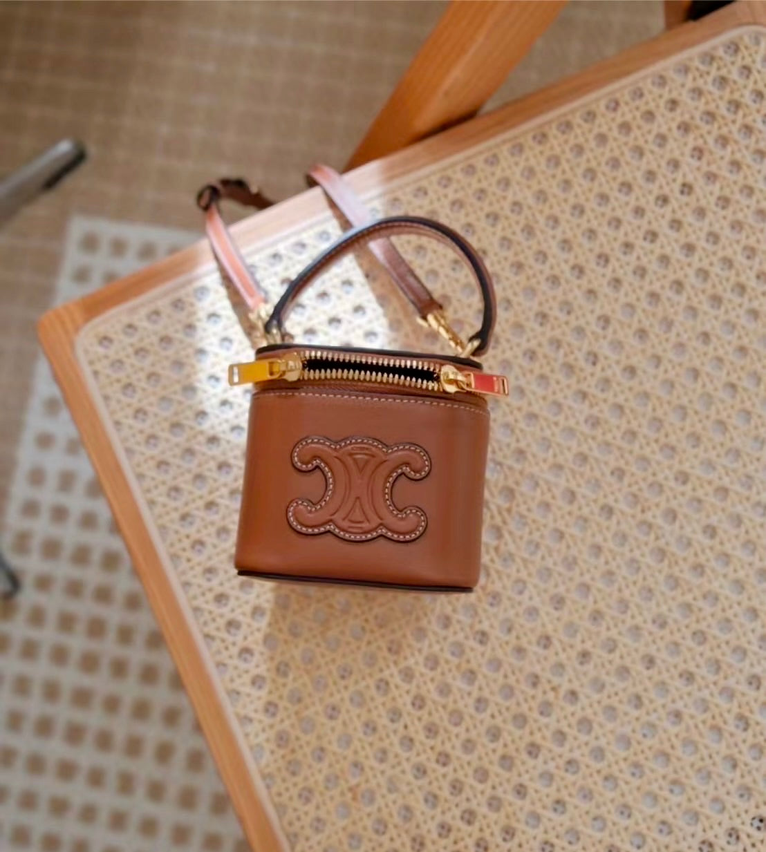 VANITY MINI case